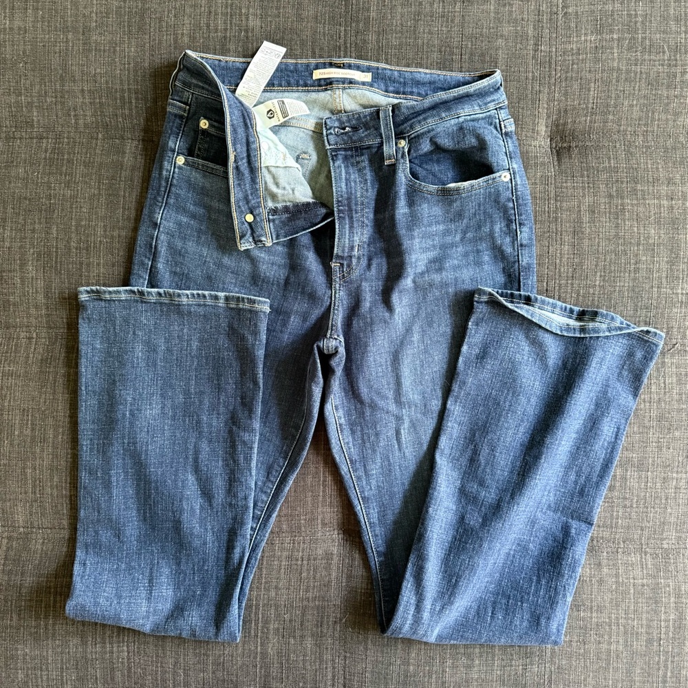 Levi's 725 High Rise Blue Boot Cut Jeans